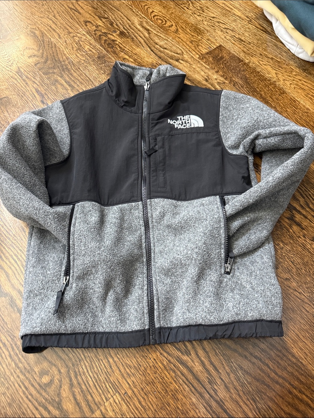 The North Face Grey & Black Kids Fleece Jacket